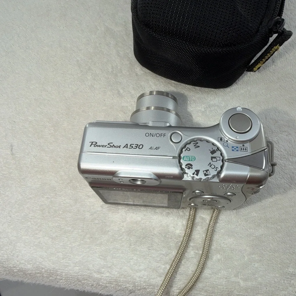 Canon PowerShot A530 5MP Digital Camera with 4x Optical Zoom Tested 2 Memory Car